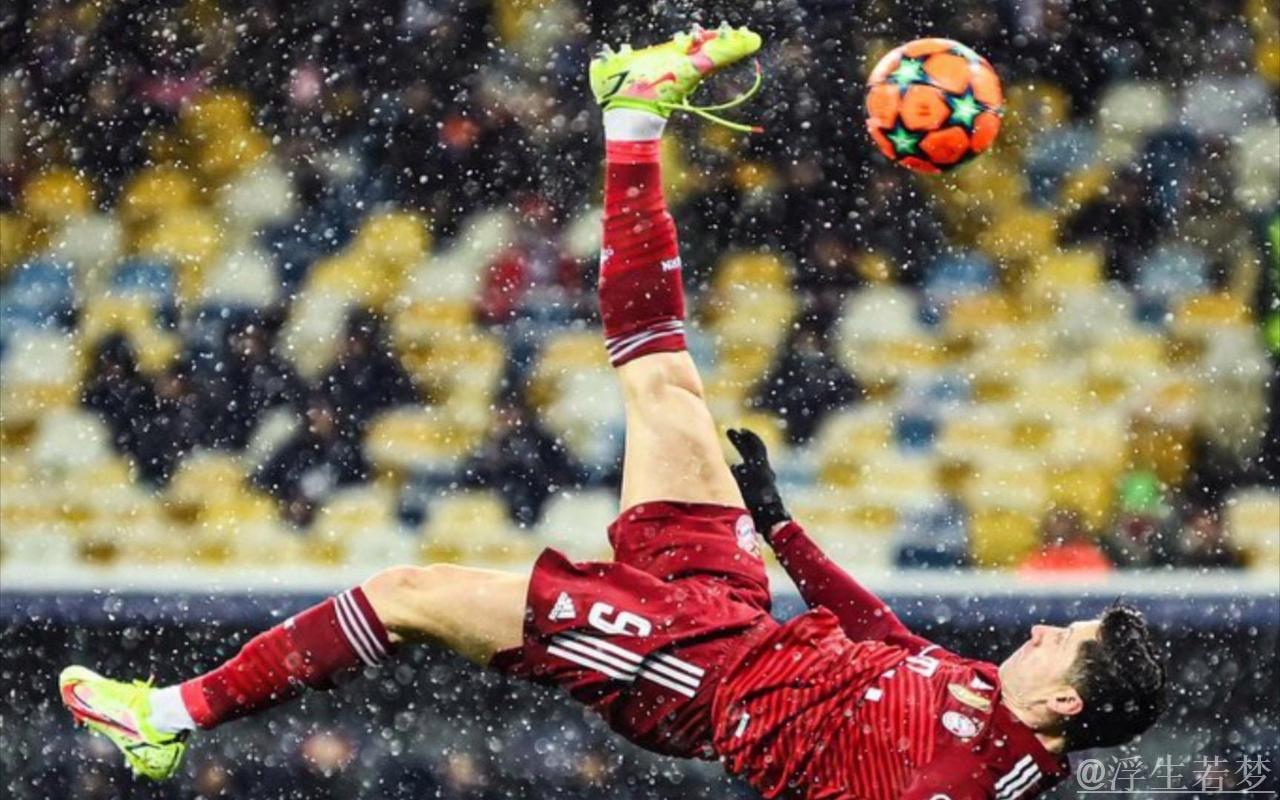 费尔明助攻头球 莱万凌空勾射破门